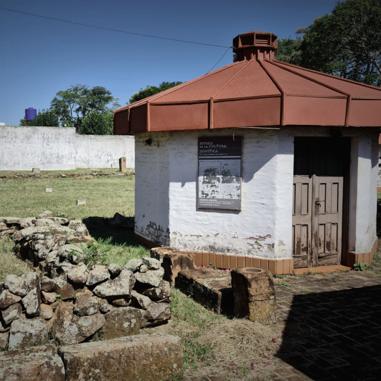Museo Jesuítico “Guillermo Furlong” - Yapeyú